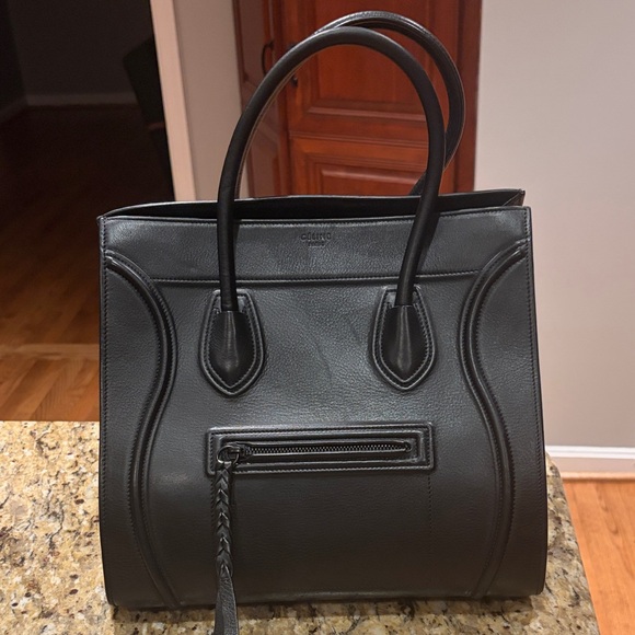 Celine Black Leather Tote - Picture 6 of 16